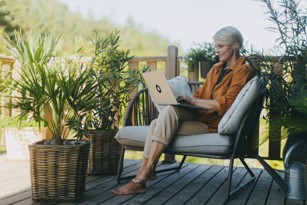 Mitarbeiterin macht Homeoffice